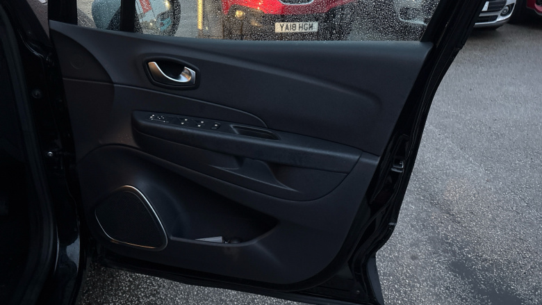 Renault Captur 0.9 TCE 90 Iconic 5dr Petrol Hatchback